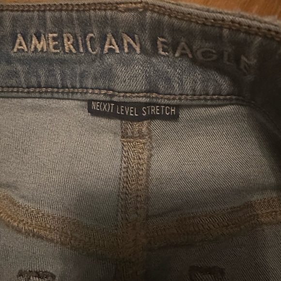 American Eagle Outfitters - Picture 4 of 4